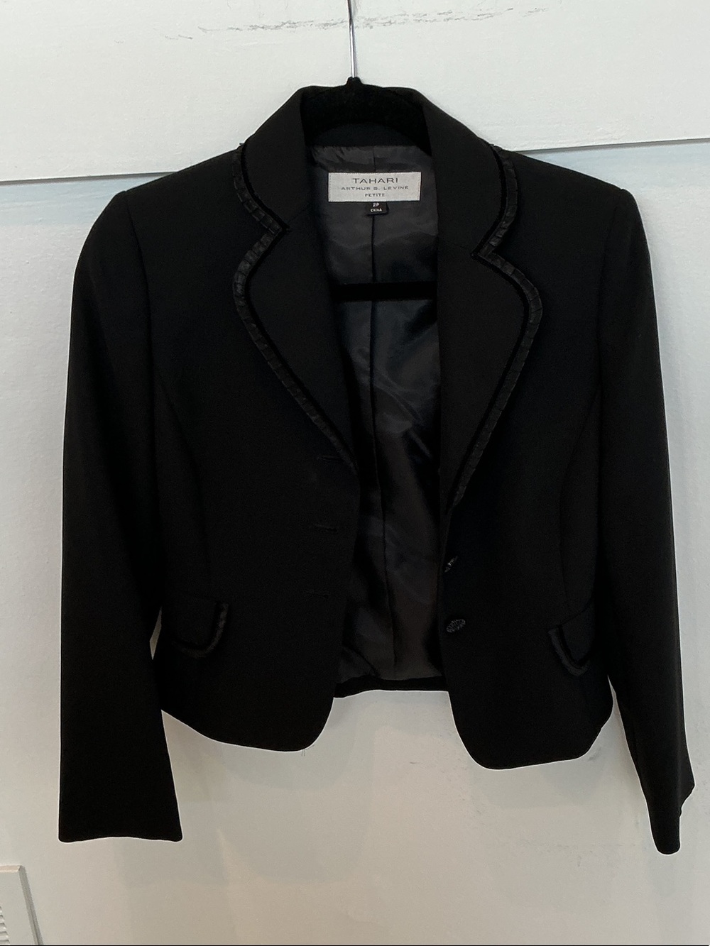 Tahari Black Women's Tailored Blazer with Trim
